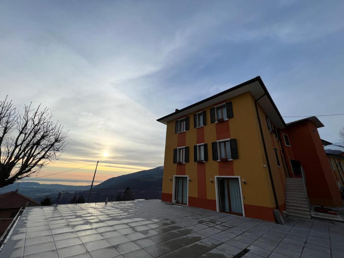 Hotel Belvedere Spiazzi Di Caprino المظهر الخارجي الصورة